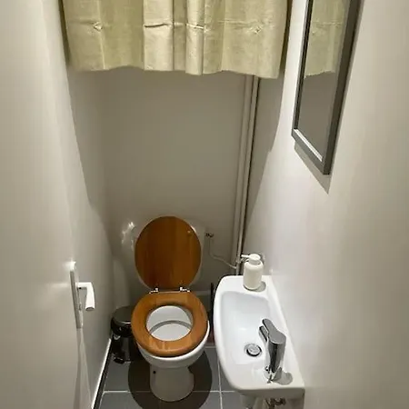 Large In Center Apartment
